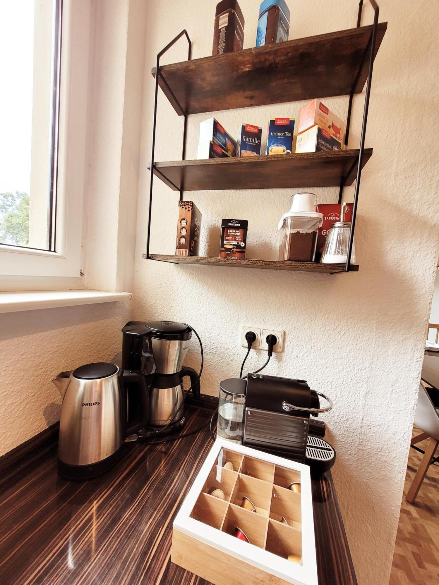 Duplex Apartment Ullstein- 4 Bedrooms, 2 Bathrooms, Living Room, 2 Parking Spaces, Boxspringbeds, Family & Business Apartment! 柏林 外观 照片