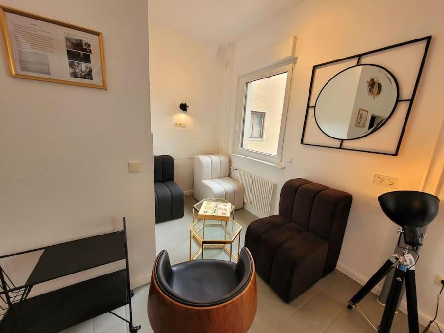 Duplex Apartment Ullstein- 4 Bedrooms, 2 Bathrooms, Living Room, 2 Parking Spaces, Boxspringbeds, Family & Business Apartment! 柏林 外观 照片