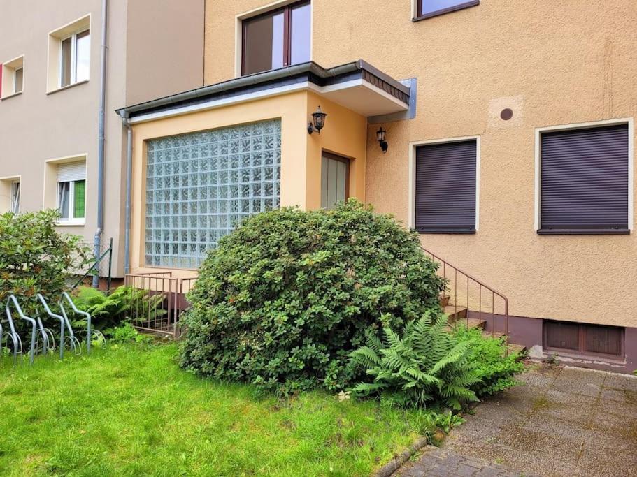 Duplex Apartment Ullstein- 4 Bedrooms, 2 Bathrooms, Living Room, 2 Parking Spaces, Boxspringbeds, Family & Business Apartment! 柏林 外观 照片