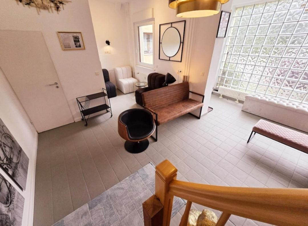 Duplex Apartment Ullstein- 4 Bedrooms, 2 Bathrooms, Living Room, 2 Parking Spaces, Boxspringbeds, Family & Business Apartment! 柏林 外观 照片